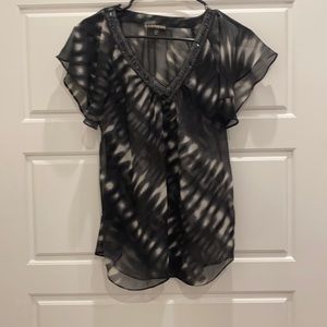 Black and white the dye blouse